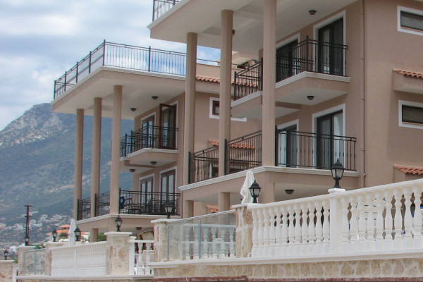 Villa Honeysuckle