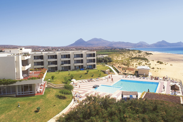 The Luamar stands right on the beach
