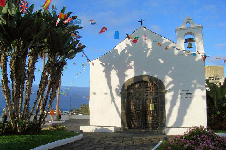 Seafront chapel in Puerto de la Cruz