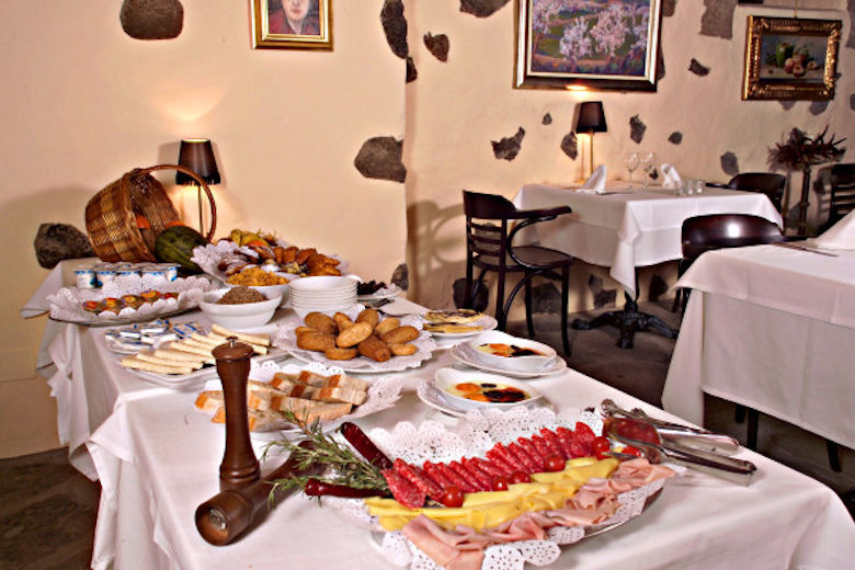 Breakfast in the cosy restaurant