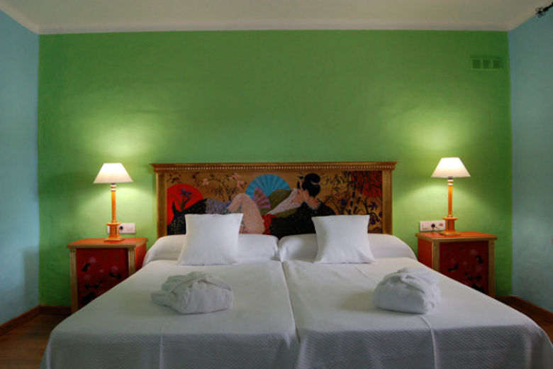 The rooms are prettily decorated in a Japanese-inspired style