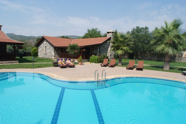 Karmylassos Cottages