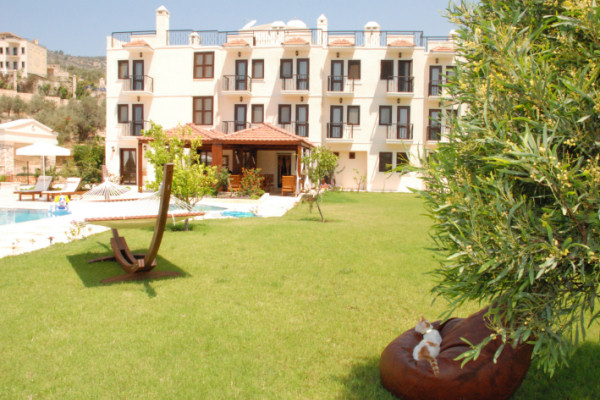 The Asiyan and its gardens