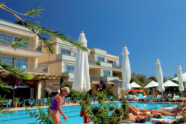 The swimming pool at the Hotel Happy