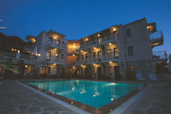 Evening at Club Capa