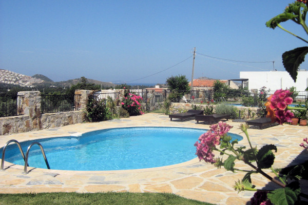 Villas Oya and Ata
