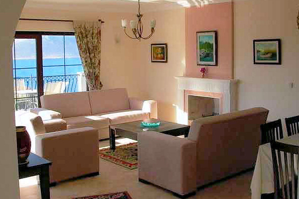 Comfortably furnished living rooms