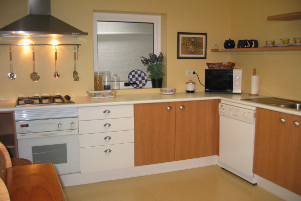 The fitted kitchen