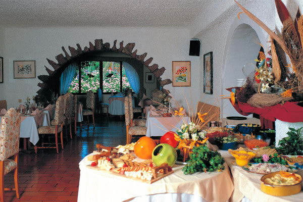 The main buffet restaurant