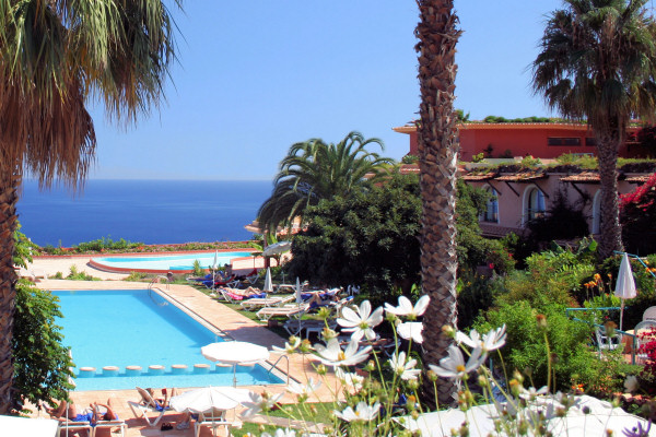 View across the pool to the ocean