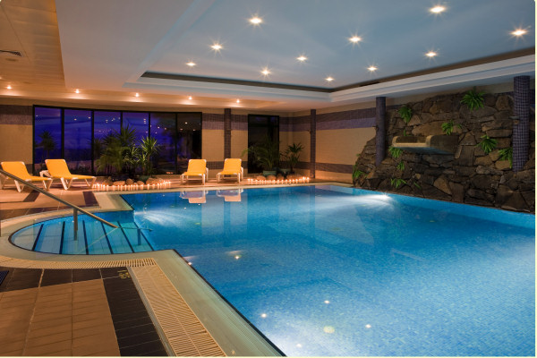 ?and its indoor pool and leisure centre