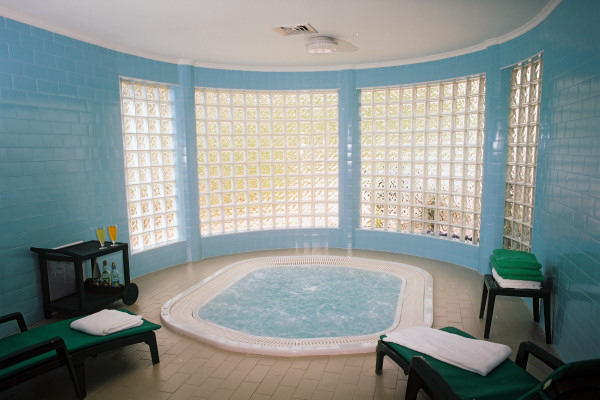 The jacuzzi in the spa area