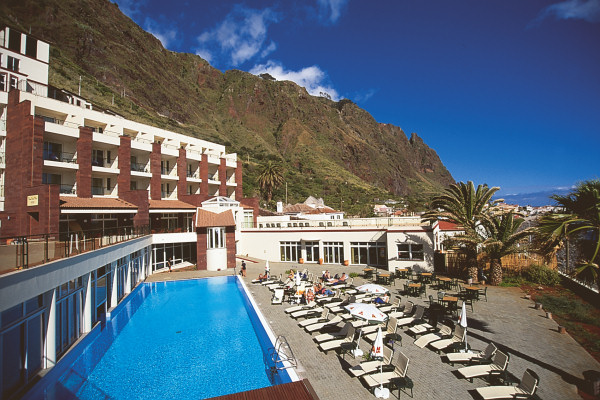 Aparthotel Pa&uacute;l do Mar