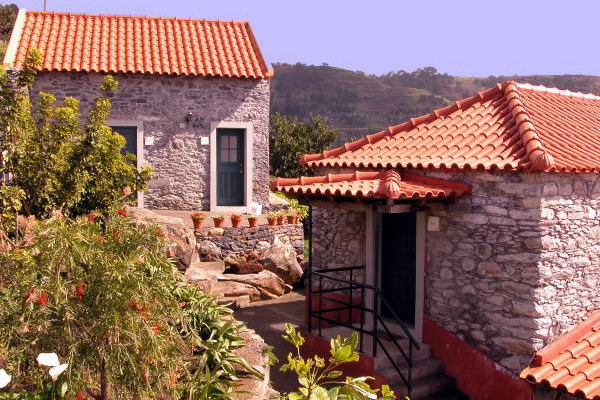 "Palheiro" (left) and "Lagar" (right)