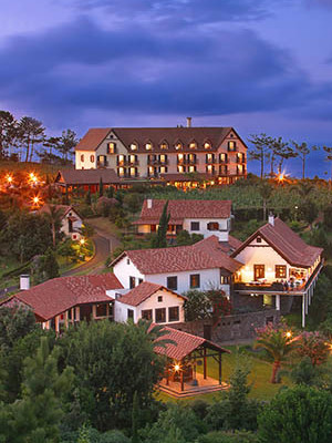 Quinta do Fur&atilde;o at dusk