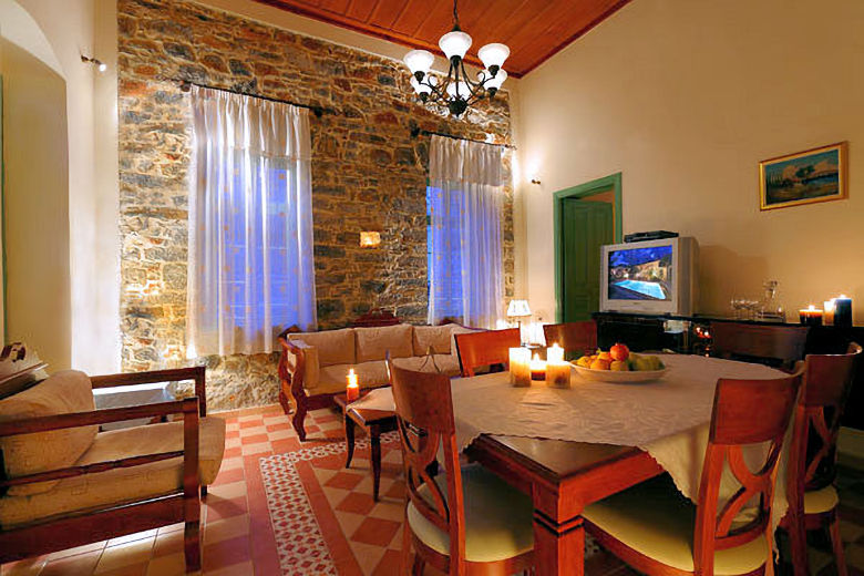 Living-dining area