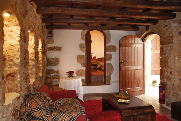 Another cosy lounge
