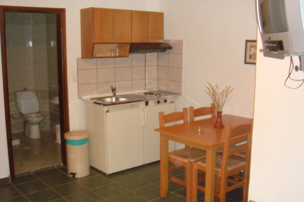 Open-plan kitchenettes