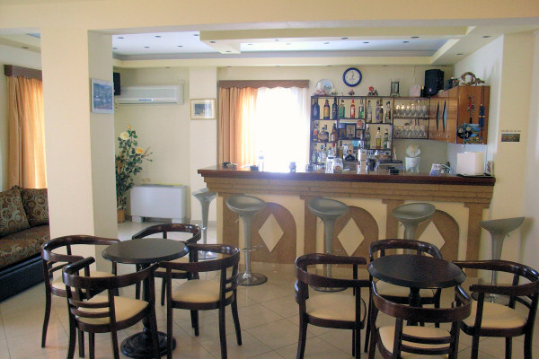 The residents' bar/lounge and breakfast room