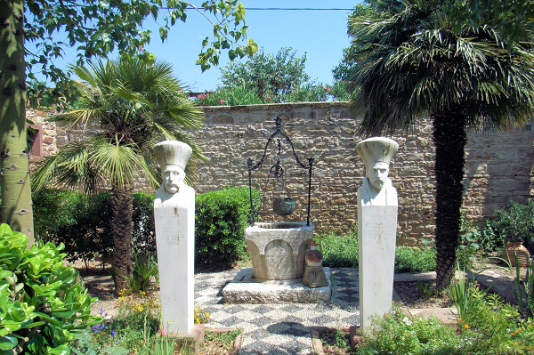 A pretty corner in the gardens