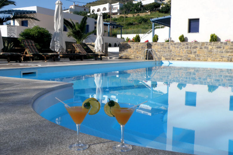 Emporios Bay's swimming pool