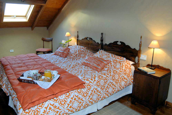 One of the sleeping galleries in Casa Drago