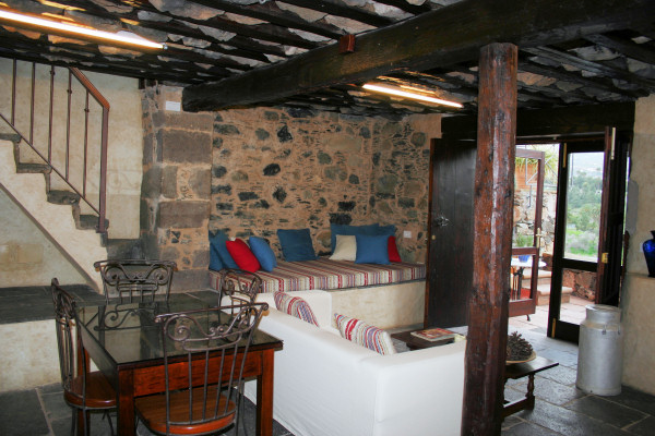 Sitting area in Casa Caqui