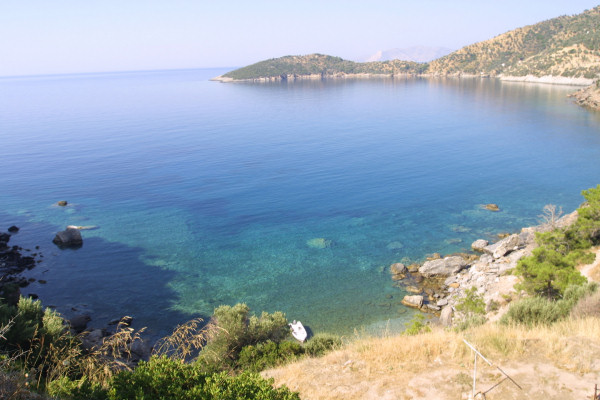 A bay west of Kapsalis