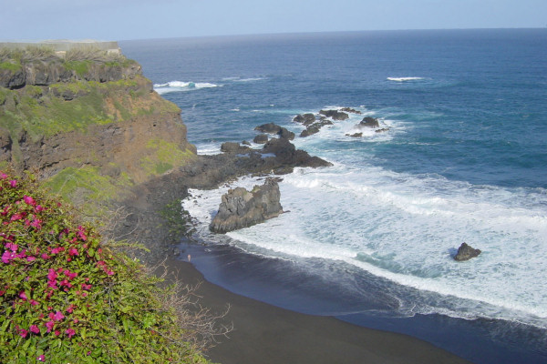 Playa Bollullo can be reached on foot from Finca Romera