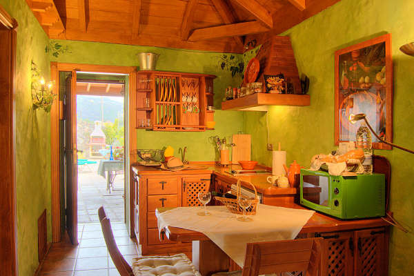 Kitchen area in "Los Perros"