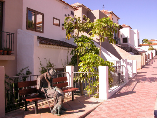 The finca seen from the street