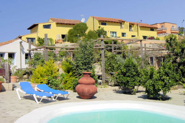 Casas Alberto