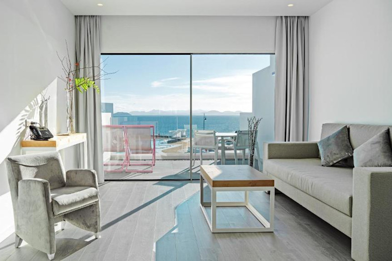 Sitting area in a Sea View Room
