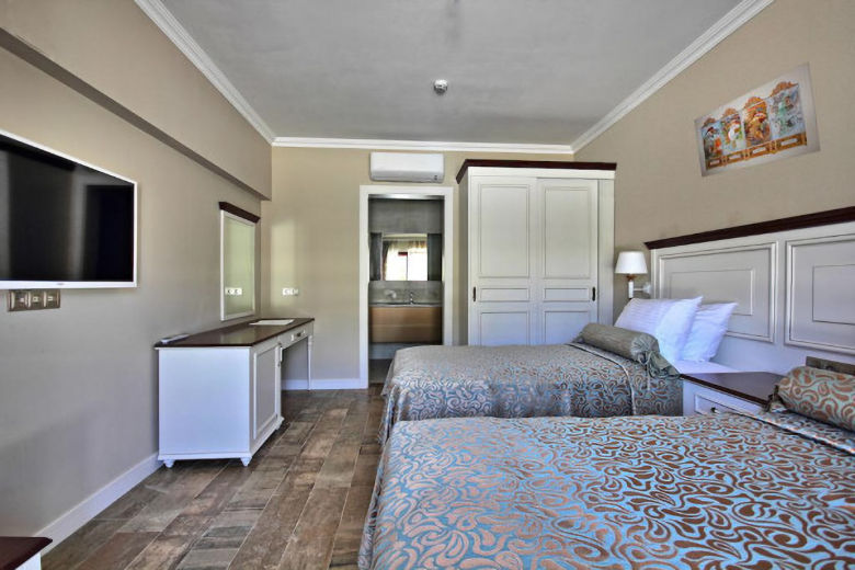 Dalyan Resort Spa guestroom
