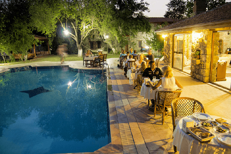 Poolside dining