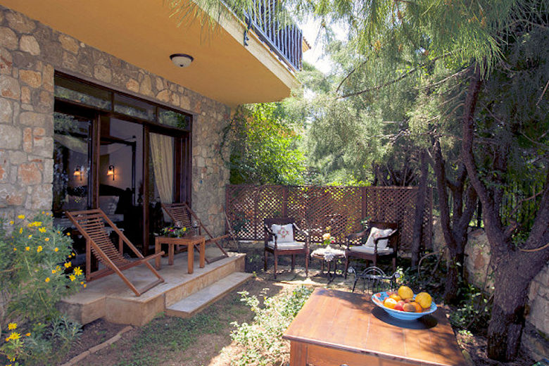 Private garden of a ground-floor room at Mandarin