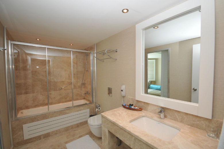 Modern marble bathrooms