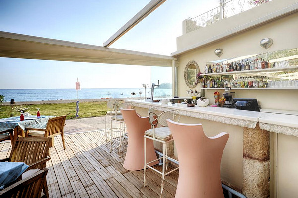 Bar area overlooking the beach promenade