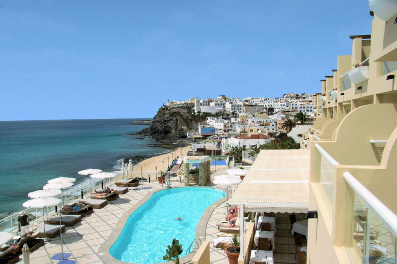 Hotel XQ El Palacete and view towards Morro Jable