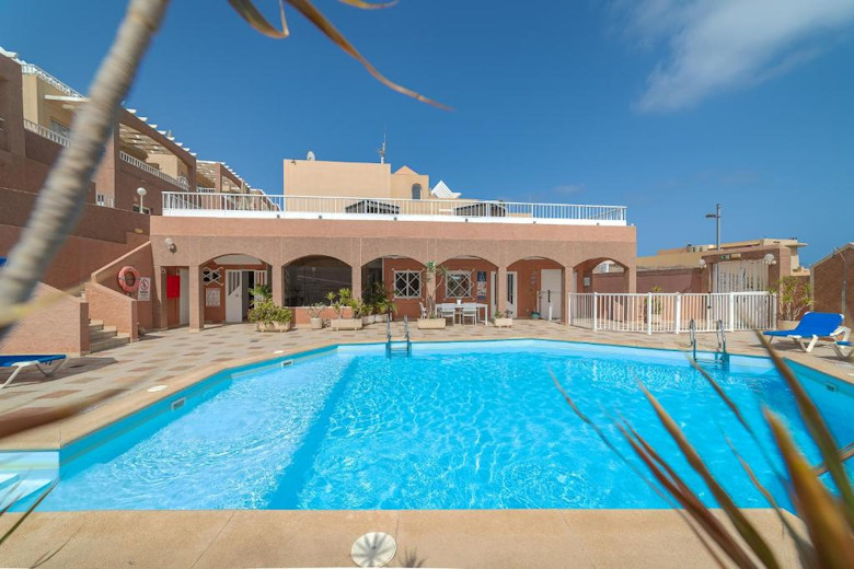 The shared pool at Monte Solana