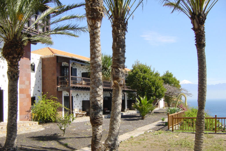 Superior rooms have balconies or terraces with sea views