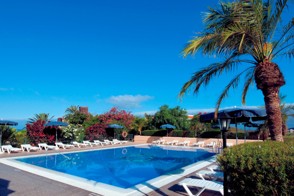 The swimming pool at Baia de Secreto