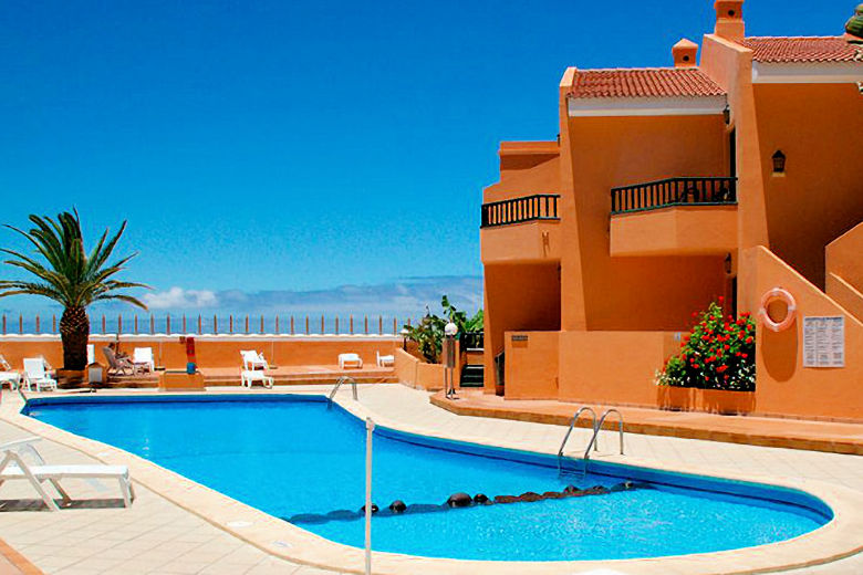 The seawater swimming pool at Tres Palmeras