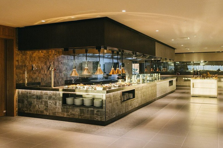 The main buffet restaurant La Milana