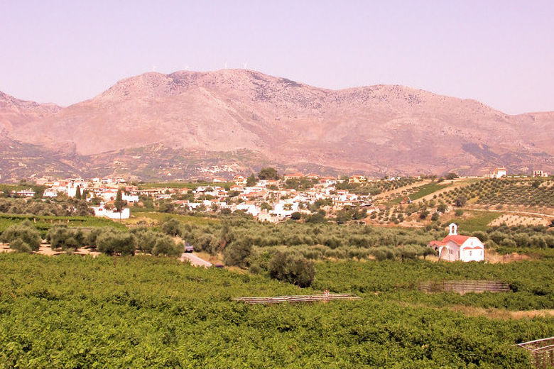 The village of Pendamodi stands in unspoilt surroundings