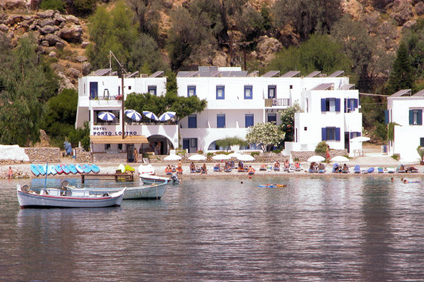 Hotel Porto Loutro I, right on the water's edge