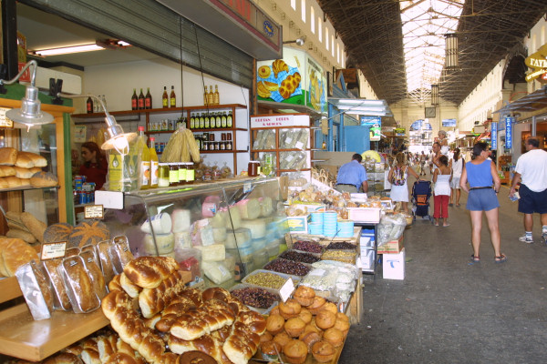 The covered market is just 100 metres away