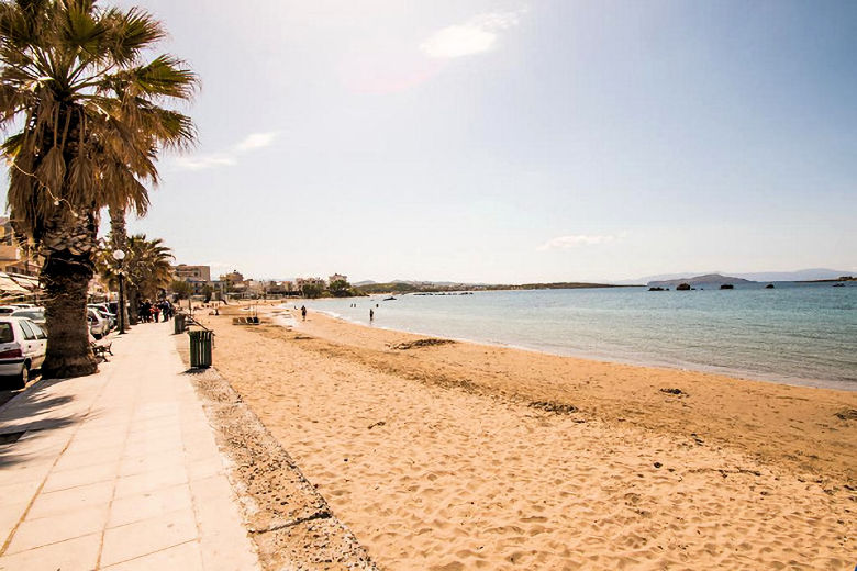 Nea Chora beach is just 100 metres away