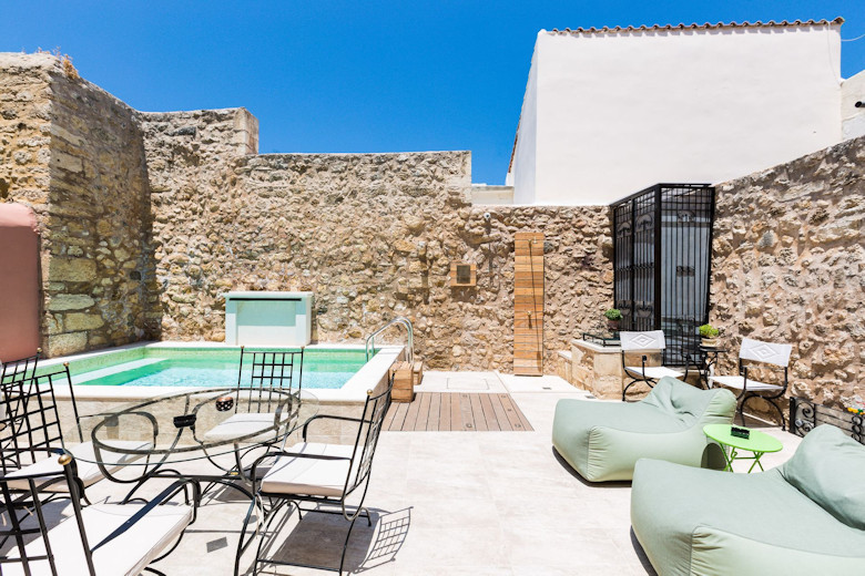 The courtyard and plunge pool