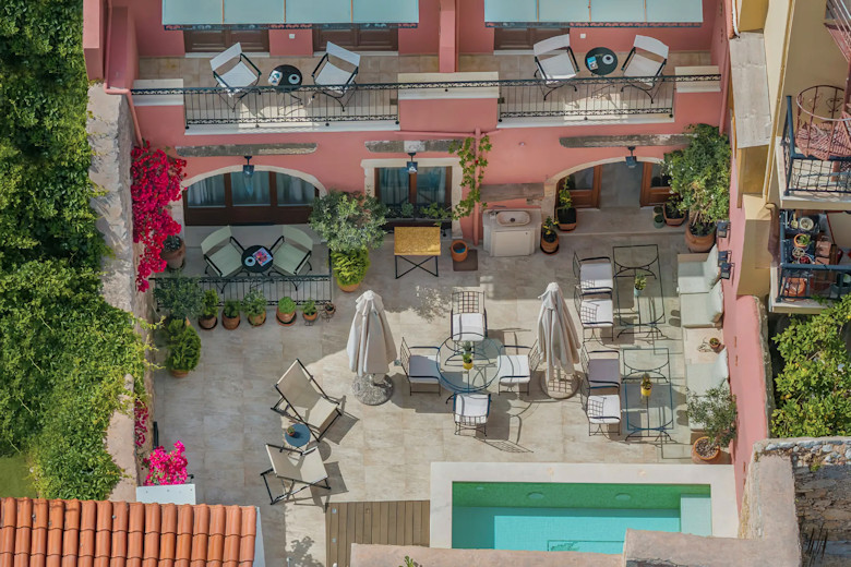 The courtyard 